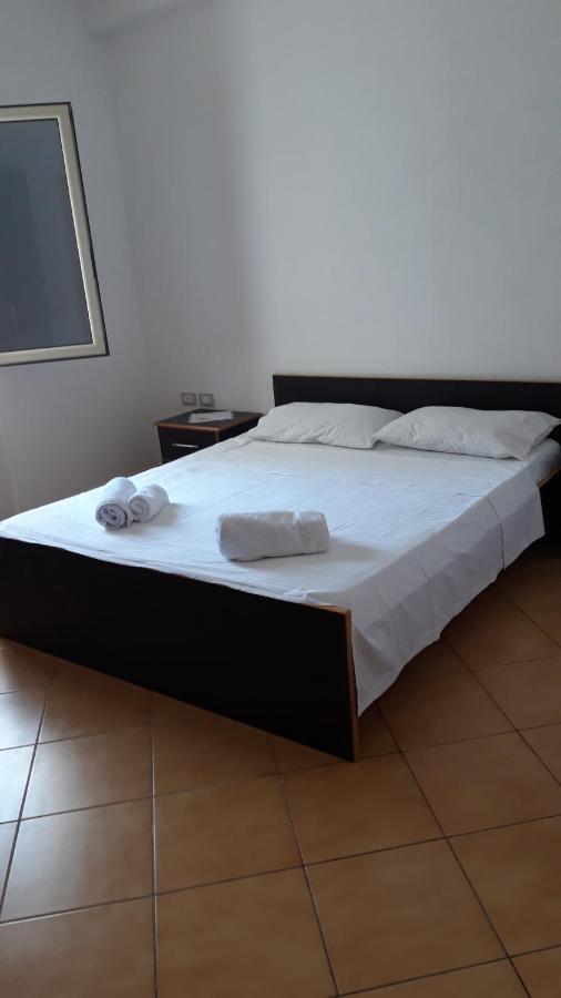 Apartament Gloria&Mitati Orikum Buitenkant foto