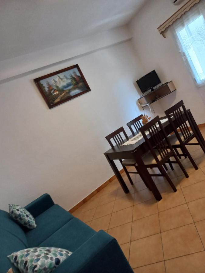 Apartament Gloria&Mitati Orikum Buitenkant foto