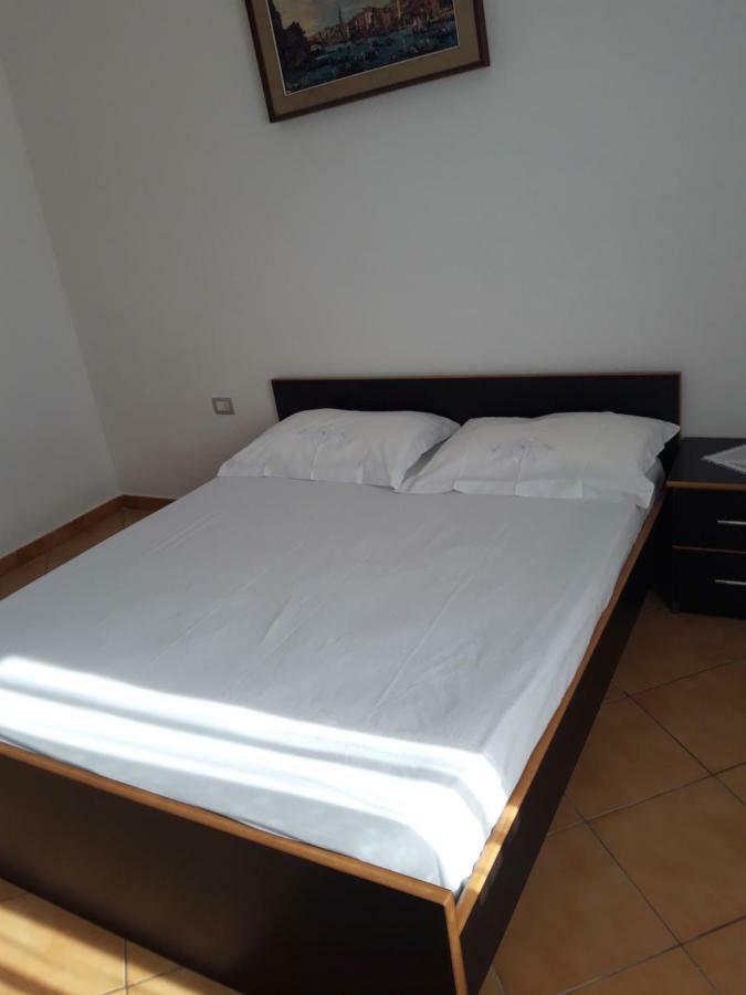 Apartament Gloria&Mitati Orikum Buitenkant foto
